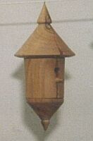 miniature birdbox; Ø 4 x 9 cm