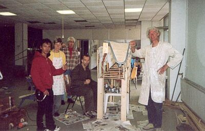 Jos Djuwadi, Ren de Jong, Wenda Bijvoets, Rik Mars and Hans Huijsman Painting WereldBoe